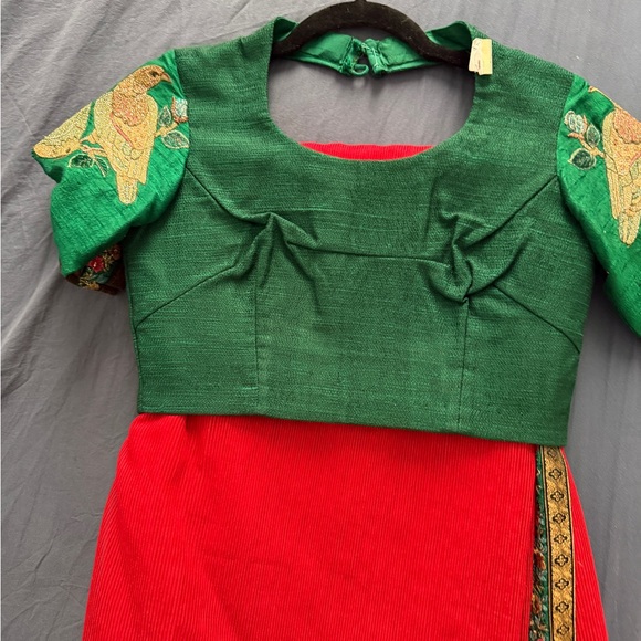 Sabyasachi Red Saree with Green parrot blouse NWT - Picture 3 of 14